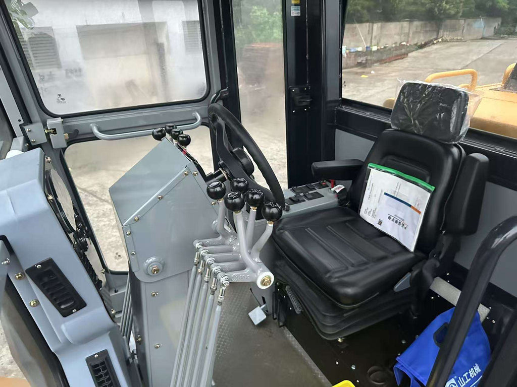 Heavy-Duty Motor Grader – 140HP Road Grading Machine for Construction & Road Maintenance | Hydraulic Control System