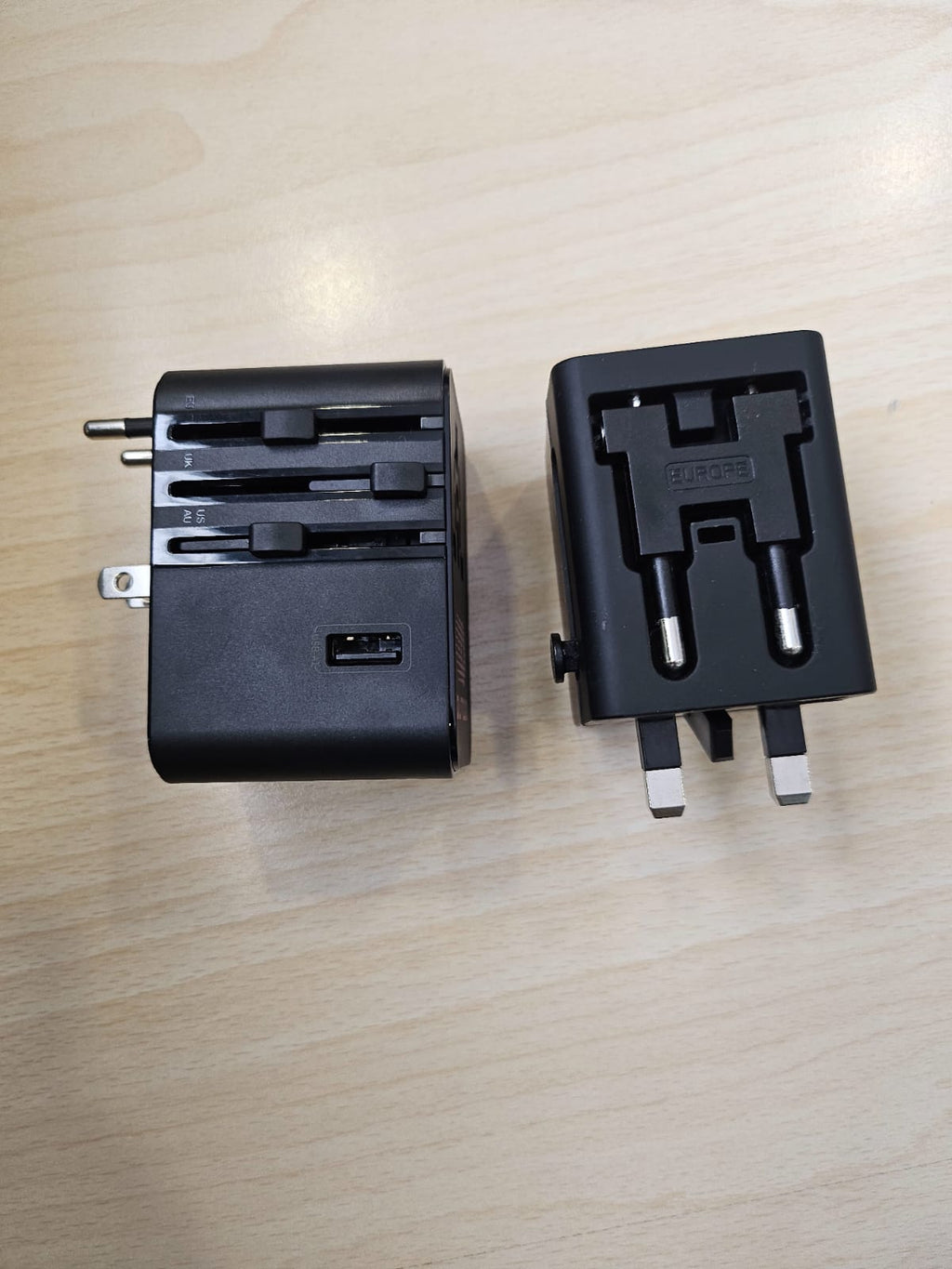 Multi-Functional Travel Adapter Converter | Universal Plug with GaN Fast Charging | US/EU/UK/AU Compatible Travel Adapter