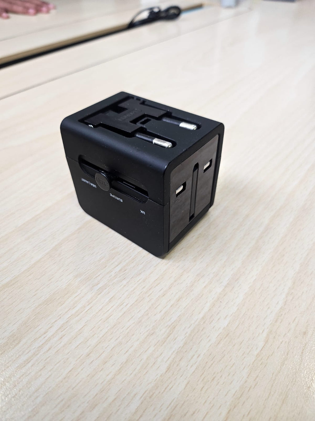 Multi-Functional Travel Adapter Converter | Universal Plug with GaN Fast Charging | US/EU/UK/AU Compatible Travel Adapter