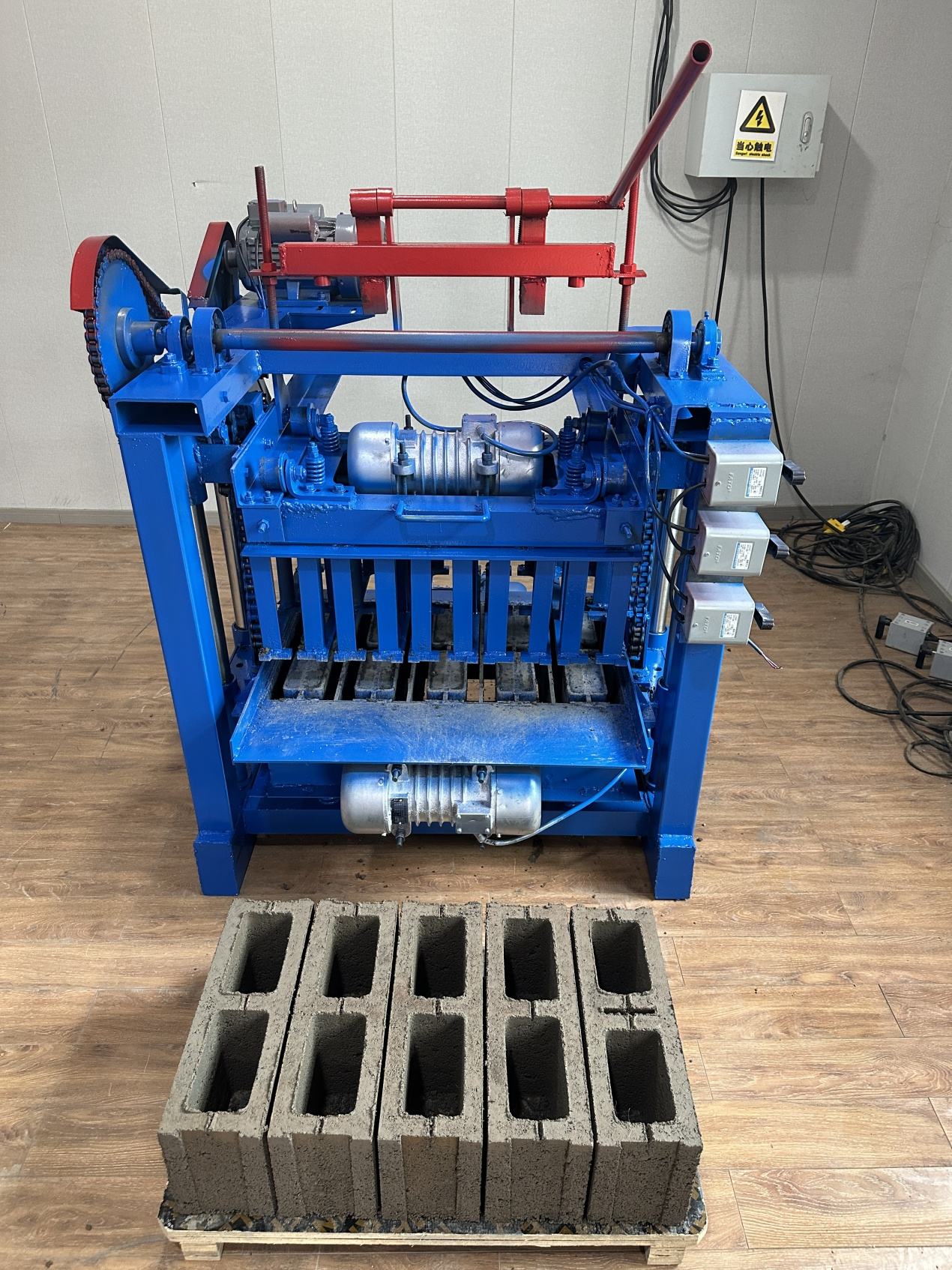 Automatic Brick Making Machine with Hydraulic Press | High-Performance Concrete Block Maker for Construction & Industrial Use